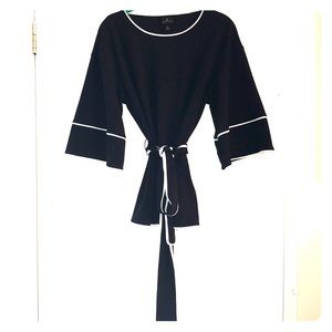 Worthington dress shirt. 96% polyester 4% spandex